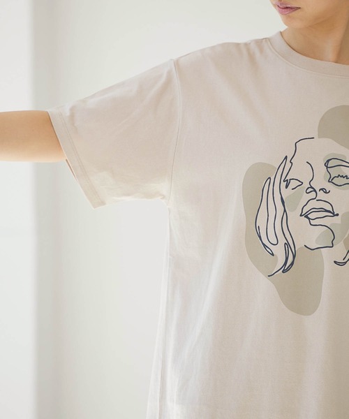 forksy.(フォルクシー)の「【forksy.】ポートフォリオグラフィック半袖Tシャツ(Tシャツ/カットソー・レディース・ホワイト/ベージュ・FREE)」の17枚目の写真
