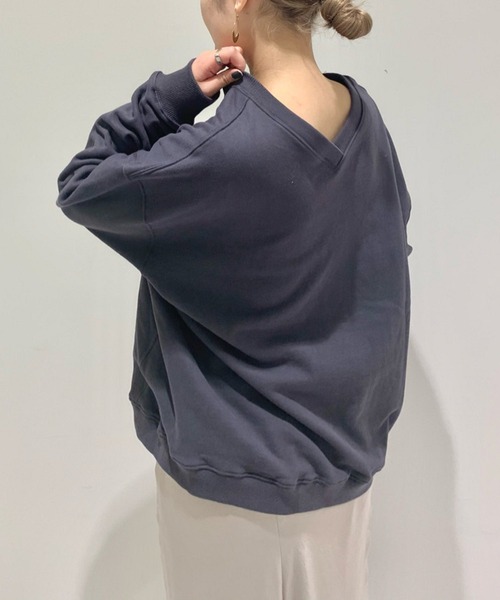 SHENERY(シーナリー)の「バックV裏毛プルオーバー(Tシャツ/カットソー・レディース・チャコールグレー/オフホワイト/ピンク・FREE)」の1枚目の写真