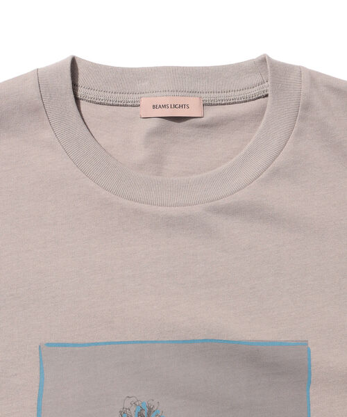 BEAMS LIGHTS（ビームスライツ）の「BEAMS LIGHTS / フラワーフォト プリント Tシャツ（Tシャツ/カットソー・メンズ・ホワイト/グレー/ブラウン系その他2/グレー系その他/ホワイト系その他2/オリーブ・SMALL/MEDIUM/LARGE）」の14枚目の写真