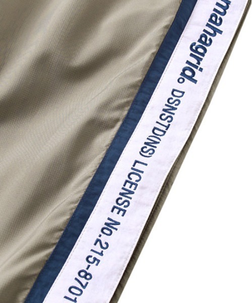 MAHAGRID（マハグリッド）の「【mahagrid】SIDELINE FULL ZIP WARM UP PANT / マハグリッド サイドライン フル ジップ ウォーム アップ パンツ（その他パンツ・メンズ・ネイビー/カーキ・MEDIUM/LARGE）」の4枚目の写真
