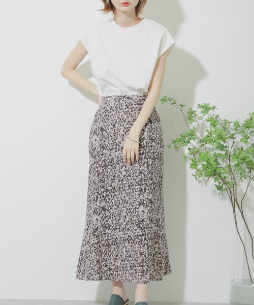 SENSE OF PLACE by URBAN RESEARCH(センスオブプレイスバイアーバンリサーチ)の「プリントナローマーメイドスカート(スカート・レディース・ブラック系その他/グレー系その他/ベージュ系その他・ONE)」の2枚目の写真