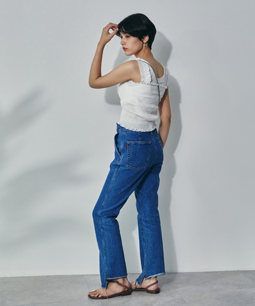 ECRIRE（エクリール）の「シャーリングキャミ（キャミソール・レディース・ブラック/ベージュ/オフホワイト/ブルー・フリー）」の5枚目の写真