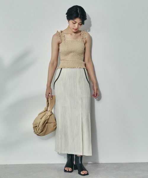 ECRIRE（エクリール）の「シャーリングキャミ（キャミソール・レディース・ブラック/ベージュ/オフホワイト/ブルー・フリー）」の8枚目の写真