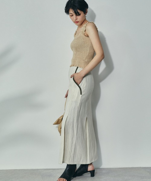 ECRIRE（エクリール）の「シャーリングキャミ（キャミソール・レディース・ブラック/ベージュ/オフホワイト/ブルー・フリー）」の10枚目の写真