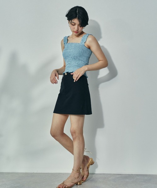 ECRIRE（エクリール）の「シャーリングキャミ（キャミソール・レディース・ブラック/ベージュ/オフホワイト/ブルー・フリー）」の16枚目の写真