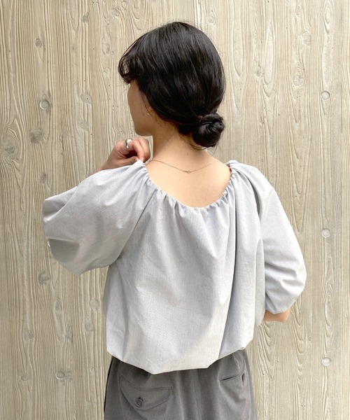 SHENERY（シーナリー）の「ボリュームショートブラウス（シャツ/ブラウス・レディース・グレー/オフホワイト・FREE）」の17枚目の写真