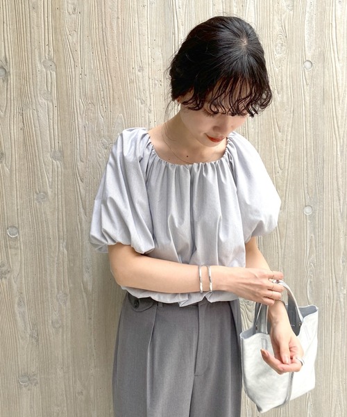 SHENERY（シーナリー）の「ボリュームショートブラウス（シャツ/ブラウス・レディース・グレー/オフホワイト・FREE）」の9枚目の写真