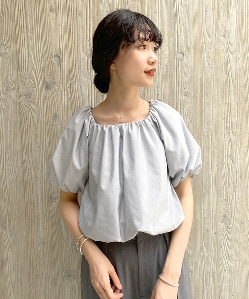 SHENERY（シーナリー）の「ボリュームショートブラウス（シャツ/ブラウス・レディース・グレー/オフホワイト・FREE）」の3枚目の写真