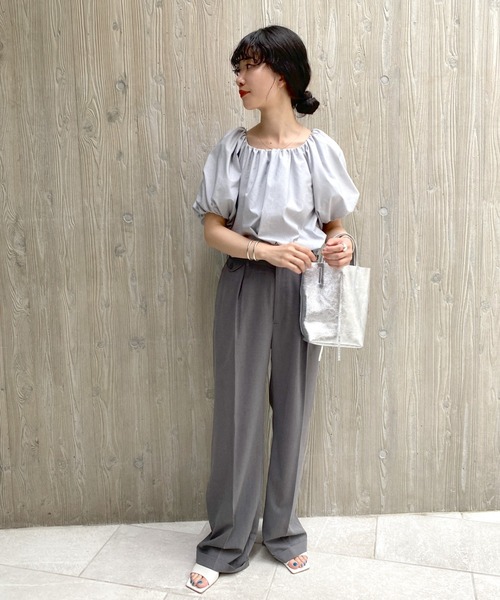 SHENERY（シーナリー）の「ボリュームショートブラウス（シャツ/ブラウス・レディース・グレー/オフホワイト・FREE）」の12枚目の写真