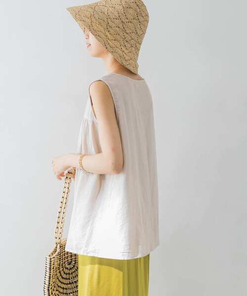 URBAN RESEARCH(アーバンリサーチ)の「楊柳ギャザーノースリーブブラウス(Tシャツ/カットソー・レディース・ブラック/オレンジ/アイボリー・FREE)」の22枚目の写真