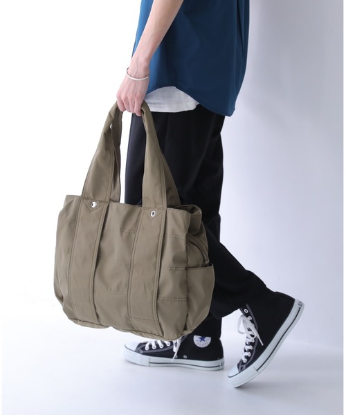 osharewalker（オシャレウォーカー）の「【廃盤】『ポリエステルツイルBIGトートバッグ』（トートバッグ・レディース・ブラック/グレイッシュブルー/グレー/レッド/カーキ・FREE）」の6枚目の写真