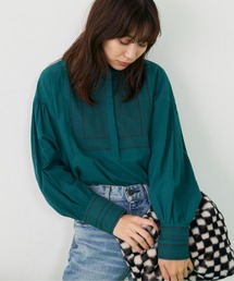 Auntie Rosa Holiday | スクエア刺繍ブラウス(シャツ/ブラウス)