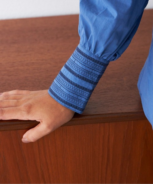 Auntie Rosa Holiday(アンティローザホリデー)の「スクエア刺繍ブラウス(シャツ/ブラウス・レディース・ブラック/ブルー/グリーン・FREE)」の7枚目の写真