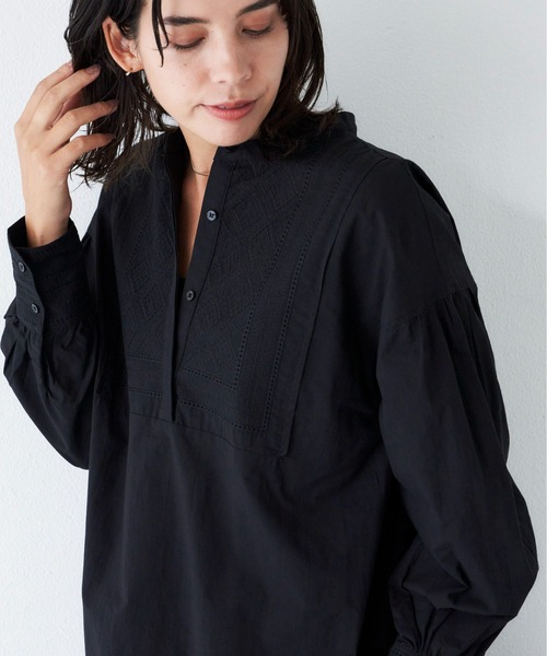 Auntie Rosa Holiday(アンティローザホリデー)の「スクエア刺繍ブラウス(シャツ/ブラウス・レディース・ブラック/ブルー/グリーン・FREE)」の8枚目の写真