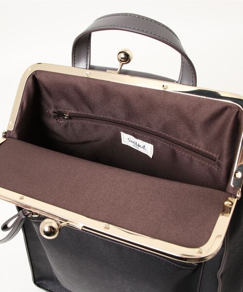 SAC(サック)の「角シボ合皮口金リュック SAC unit(バックパック/リュック・レディース・グリーン/ワイン/ベージュ/ブラック・FREE)」の7枚目の写真