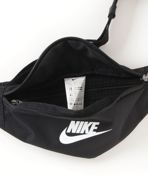 NIKE（ナイキ）の「NIKE Heritage Waistpack DB0488-010（ショルダーバッグ・メンズ・ブラック・ONE SIZE）」の2枚目の写真