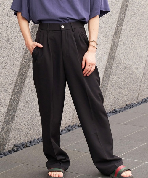 INTERPLAY（インタープレイ）の「【INTERPLAY】 ルーズ2タックパンツ（スラックス・メンズ・グレイッシュベージュ/ブラック・LARGE/X-LARGE/MEDIUM/SMALL）」の2枚目の写真