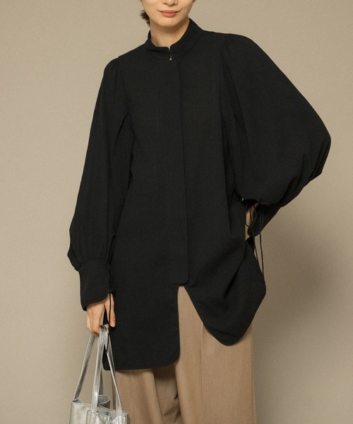 KBF（ケイビーエフ）の「スタンドネックボリュームスリーブシャツ（シャツ/ブラウス・レディース・ブラック/アイボリー/ボルドー・ONE）」の22枚目の写真