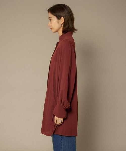 KBF（ケイビーエフ）の「スタンドネックボリュームスリーブシャツ（シャツ/ブラウス・レディース・ブラック/アイボリー/ボルドー・ONE）」の16枚目の写真