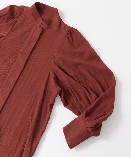 KBF（ケイビーエフ）の「スタンドネックボリュームスリーブシャツ（シャツ/ブラウス・レディース・ブラック/アイボリー/ボルドー・ONE）」の13枚目の写真