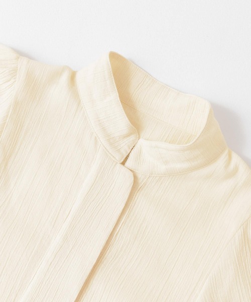 KBF（ケイビーエフ）の「スタンドネックボリュームスリーブシャツ（シャツ/ブラウス・レディース・ブラック/アイボリー/ボルドー・ONE）」の7枚目の写真