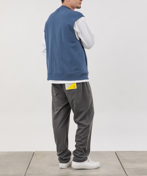 COLONY 2139（コロニートゥーワンスリーナイン）の「裏毛スウェットベスト付きプルオーバー(ベスト&ロンTセット)　※ユニセックス対応（ベスト・メンズ・ブラック/ベージュ/ブルー・MEDIUM/LARGE/X-LARGE）」の15枚目の写真