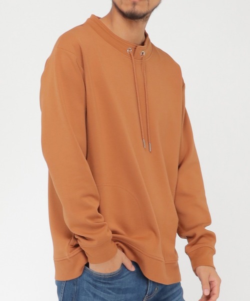 ikka(イッカ)の「清潔ルーイカラープルオーバー(スウェット・メンズ・オフホワイト/チャコールグレー/ブラック/ブルー/ブラウン・S/M/L/XL)」の1枚目の写真