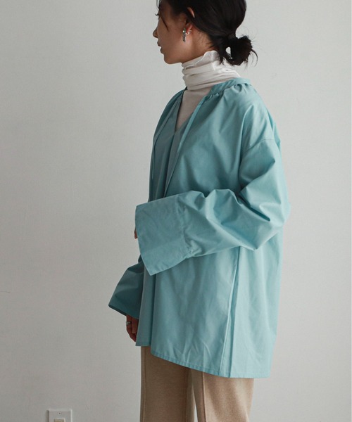 feepur（フェピュール）の「ネックギャザースキッパーブラウス（シャツ/ブラウス・レディース・ブラック/ブルー/ブラウン/オフホワイト・MEDIUM）」の11枚目の写真