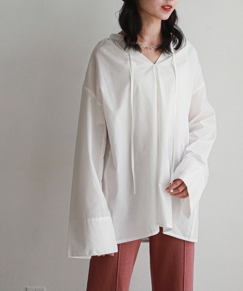 feepur（フェピュール）の「ネックギャザースキッパーブラウス（シャツ/ブラウス・レディース・ブラック/ブルー/ブラウン/オフホワイト・MEDIUM）」の15枚目の写真