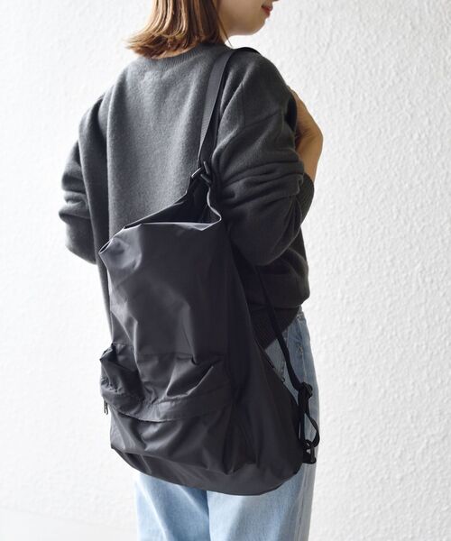 MELO（メロ）の「MELO:3WAY バッグ（バックパック/リュック・レディース・ブラック/ベージュ・ONE SIZE）」の14枚目の写真