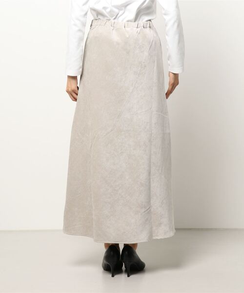 Lugnoncure（ルノンキュール）の「微光沢ナロースカート（スカート・レディース・グレー/ブルー/チャコール・MEDIUM/LARGE）」の5枚目の写真