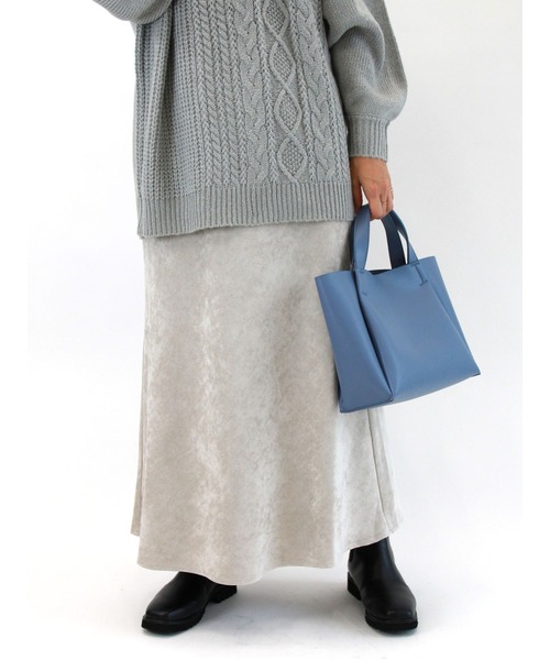 Lugnoncure（ルノンキュール）の「微光沢ナロースカート（スカート・レディース・グレー/ブルー/チャコール・MEDIUM/LARGE）」の2枚目の写真