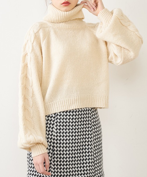 OLIVE des OLIVE（オリーブデオリーブ）の「【WEB限定】タートルニットプルオーバー（ニット/セーター・レディース・ライトグレー/ピンク/オレンジ/アイボリー・FREE）」の2枚目の写真