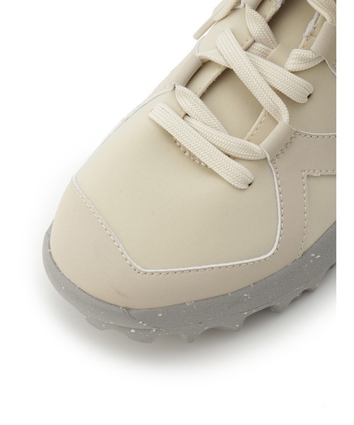 emmi（エミ）の「【emmi original】Vibramソールスニーカー（スニーカー・レディース・ライトベージュ・23.5cm/24.5cm/25.5cm）」の14枚目の写真