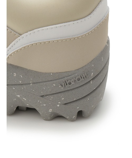 emmi（エミ）の「【emmi original】Vibramソールスニーカー（スニーカー・レディース・ライトベージュ・23.5cm/24.5cm/25.5cm）」の5枚目の写真