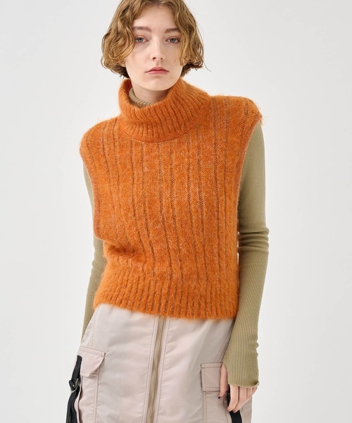 CITY TOKYO(シティトウキョウ)の「モヘアウールタートルニットベスト(ベスト・レディース・オレンジ/ブルー・FREE)」の2枚目の写真