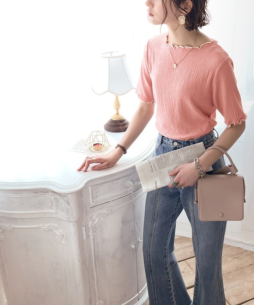 classicalelf(クラシカルエルフ)の「夏に大活躍!胸きゅん、褒められトップス。配色メロウ5分袖シャーリングトップス(Tシャツ/カットソー・レディース・ブラック/パープル/ピンク/ブルー/グリーン/アイボリー/モカ/グレイッシュベージュ・SMALL/MEDIUM/LARGE/X-LARGE)」の11枚目の写真