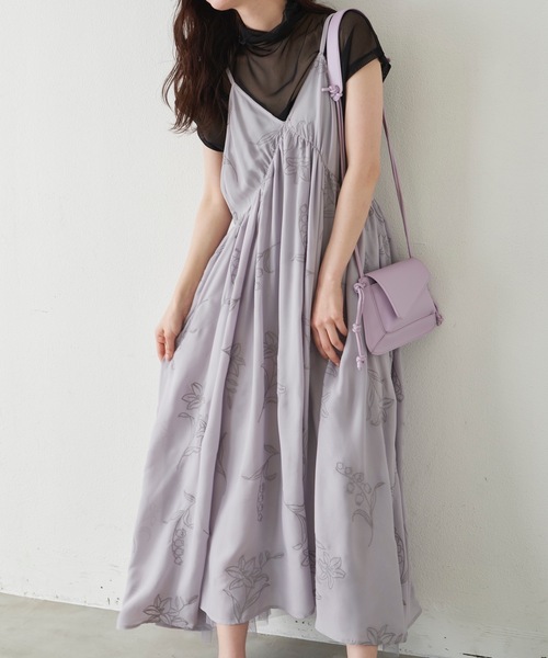 LA BELLE ETUDE(ラベルエチュード)の「鈴蘭×百合刺繍キャミワンピース(ワンピース・レディース・ライトパープル・FREE)」の17枚目の写真