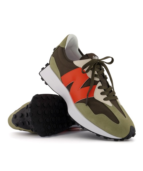 NEW BALANCE(ニューバランス)の「MS327(スニーカー・メンズ・ブラック/グリーン×オレンジ・26.5cm/29.0cm/27.0cm/22.5cm/23.0cm/28.0cm/23.5cm/27.5cm/24.5cm/26.0cm/25.0cm/25.5cm/28.5cm/24.0cm)」の5枚目の写真