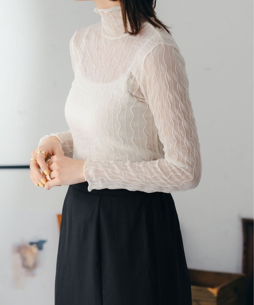 fupel（フぺル）の「シアーハイネック柄トップス（Tシャツ/カットソー・レディース・チャコールグレー/ダークブラウン/アイボリー・FREE）」の8枚目の写真