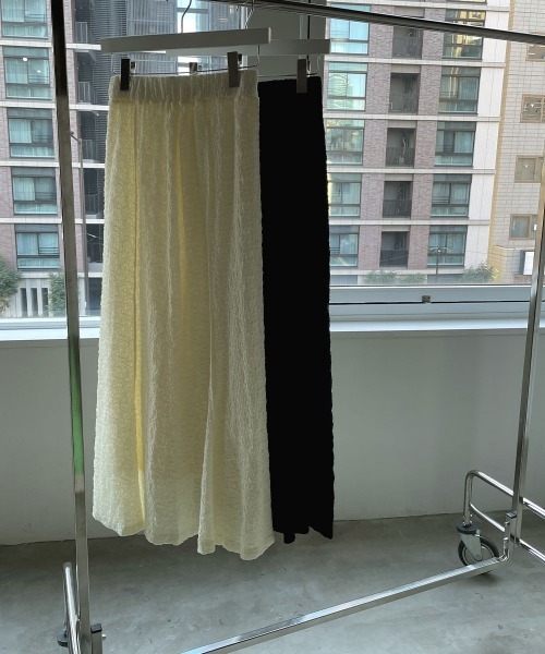 marjour（マージュール）の「CREPE LONG SKIRT（スカート・レディース・ブラック/オフホワイト・M）」の3枚目の写真