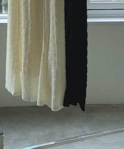 marjour（マージュール）の「CREPE LONG SKIRT（スカート・レディース・ブラック/オフホワイト・M）」の4枚目の写真