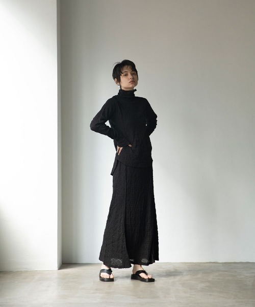 marjour（マージュール）の「CREPE LONG SKIRT（スカート・レディース・ブラック/オフホワイト・M）」の16枚目の写真