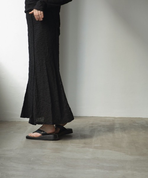 marjour（マージュール）の「CREPE LONG SKIRT（スカート・レディース・ブラック/オフホワイト・M）」の20枚目の写真