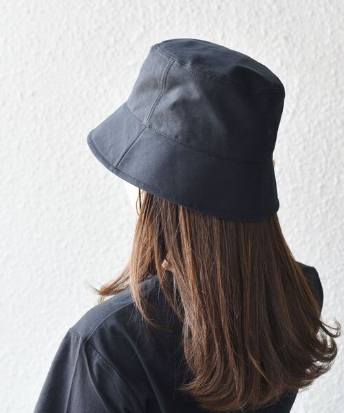 SHIPS(シップス)の「〈手洗い可能〉コットンバケットハット◇(ハット・レディース・ブラック/ベージュ・ONE SIZE)」の8枚目の写真