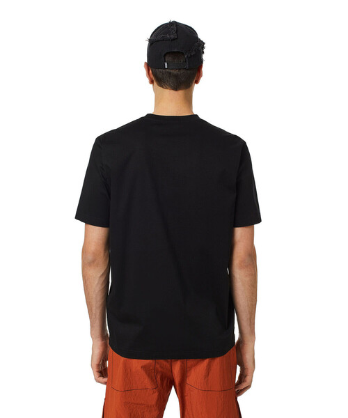 DIESEL(ディーゼル)の「メンズ Tシャツ ワンポイント サステナブル(Tシャツ/カットソー・メンズ・ホワイト/ネイビー/ブラック・MEDIUM/LARGE/X-LARGE/XX-LARGE/X-SMALL/XXX-LARGE/SMALL)」の14枚目の写真