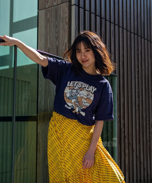 Tom&Jerry(トムアンドジェリー)の「【公式】トムとジェリー 野球PT,モノクロポスター分解PTTシャツ(Tシャツ/カットソー・レディース・ホワイト/ベージュ/ダークグリーン/ネイビー・M/L)」の4枚目の写真