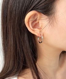 ニュアンス ツイスト フープピアス