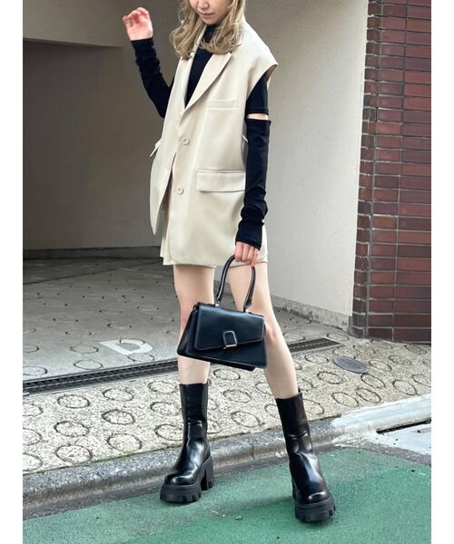 EMODA（エモダ）の「ハイウエストショートパンツ（その他パンツ・レディース・ブラック/ベージュ/ブラウン・SMALL/MEDIUM）」の13枚目の写真