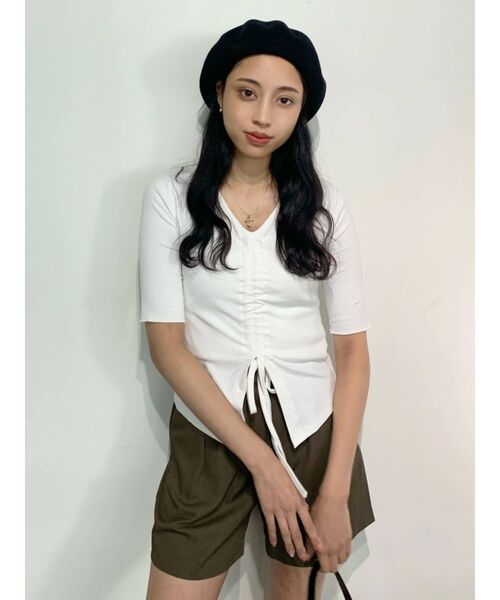 EMODA（エモダ）の「ハイウエストショートパンツ（その他パンツ・レディース・ブラック/ベージュ/ブラウン・SMALL/MEDIUM）」の16枚目の写真